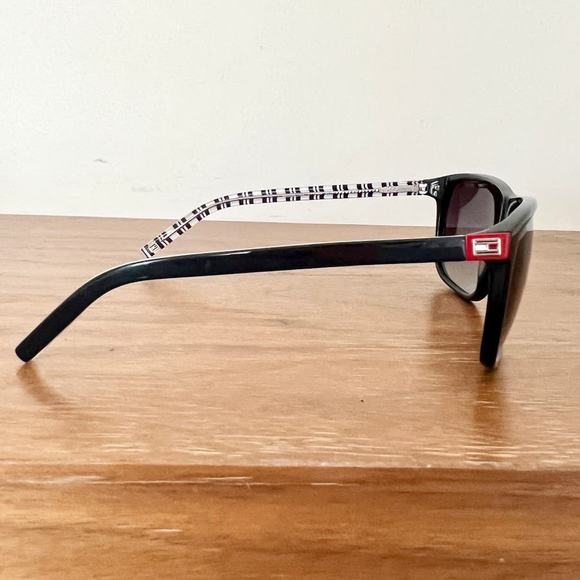 Tommy Hilfiger Square Sunglasses Black Stripes Brown Lens Men's TH 1044/S - Picture 8 of 9
